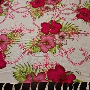 Beautiful Hand Beaded & Embroidered Floral Patterned Scarf